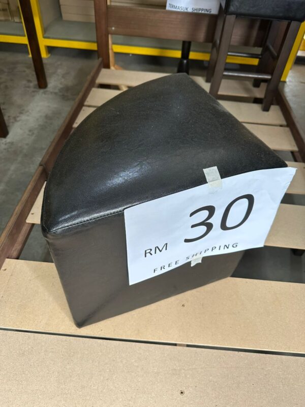 corner-cushion-stool